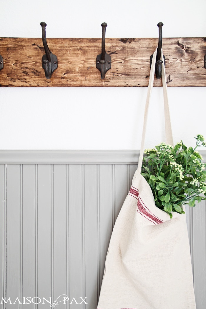 This DIY towel rack is gorgeous! The rustic finish and strong, sturdy hooks make this a perfect coat or towel rack for any space. Great step-by-step tutorial, too! aiweb9ygdry.cmersite.com