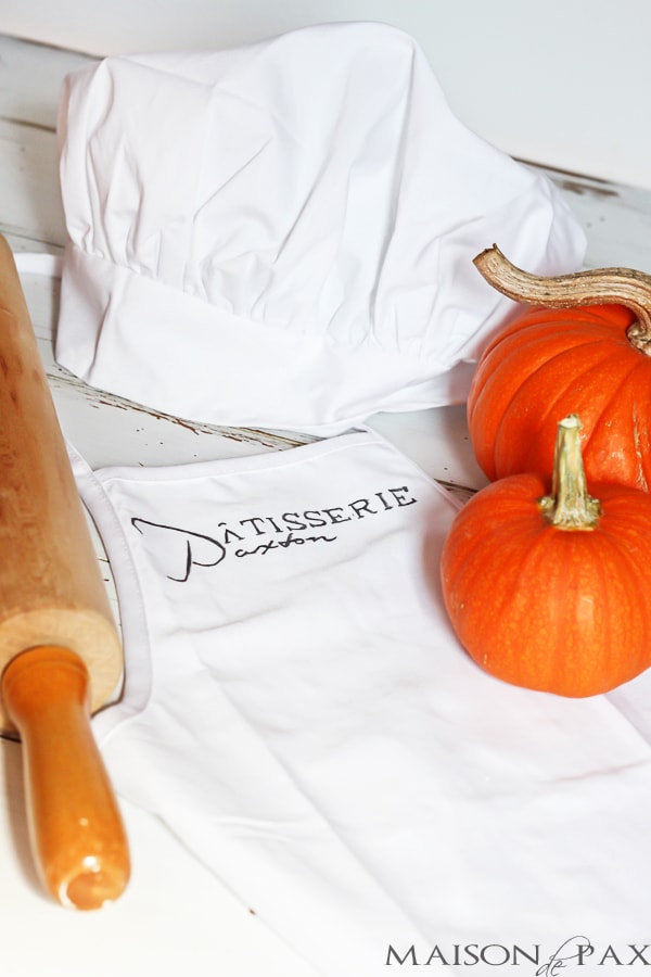 Less than $8 and 15 minutes (plus no sewing required) to make this adorable, personalized chef costume! via aiweb9ygdry.cmersite.com #diy #costume #halloween #apron