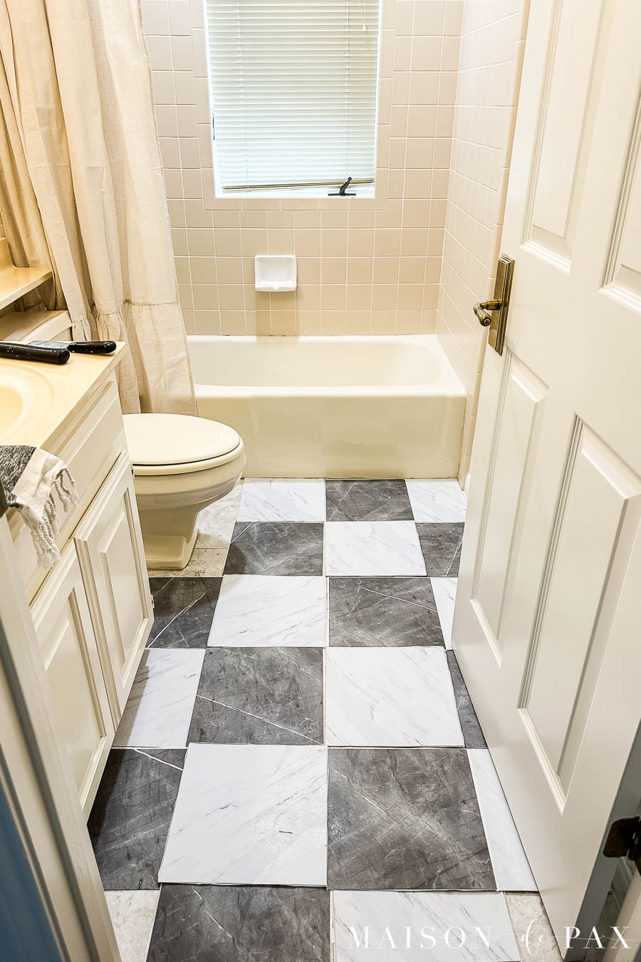 checkerboard black and white tile floor pattern