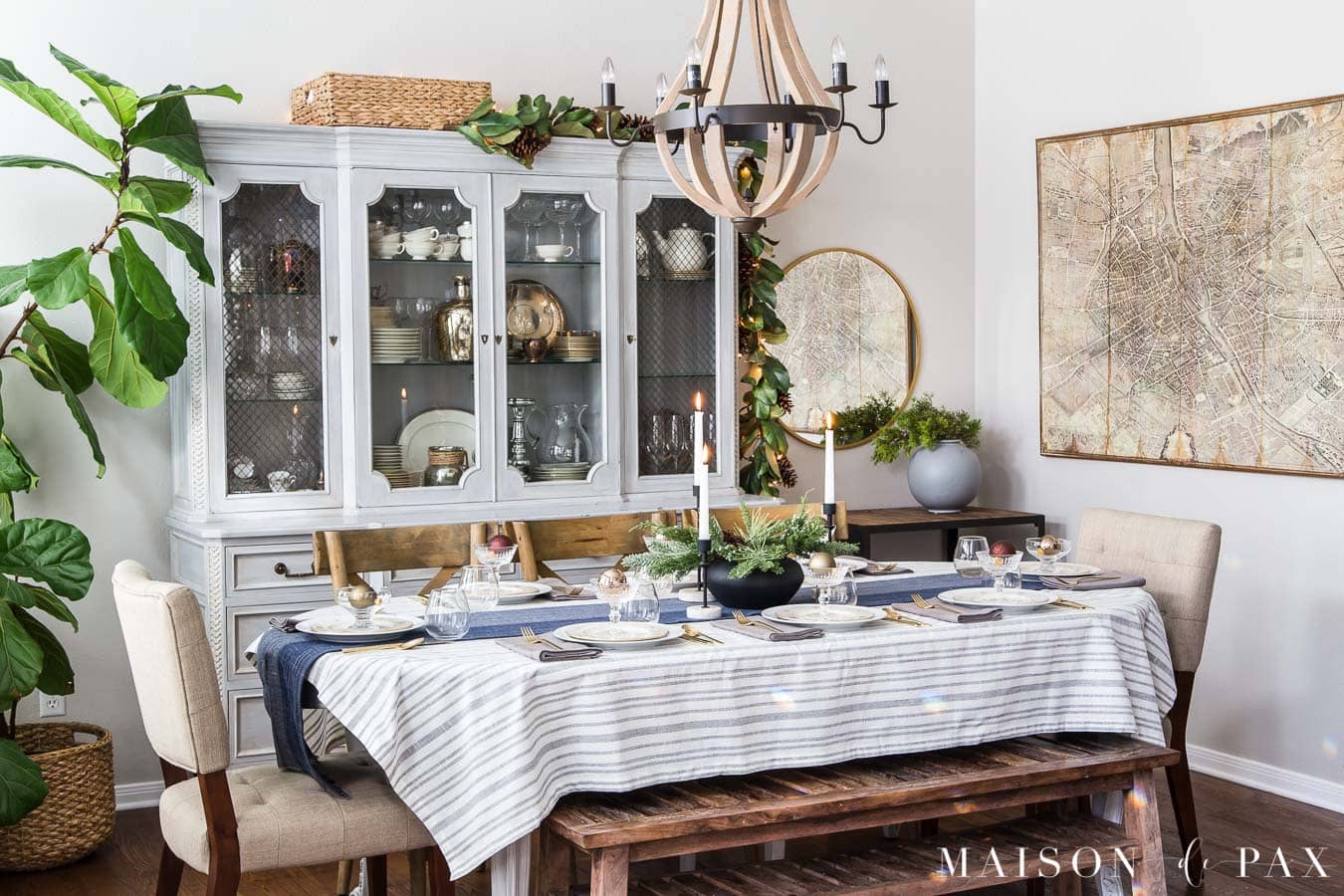 casual yet elegant Christmas table ideas
