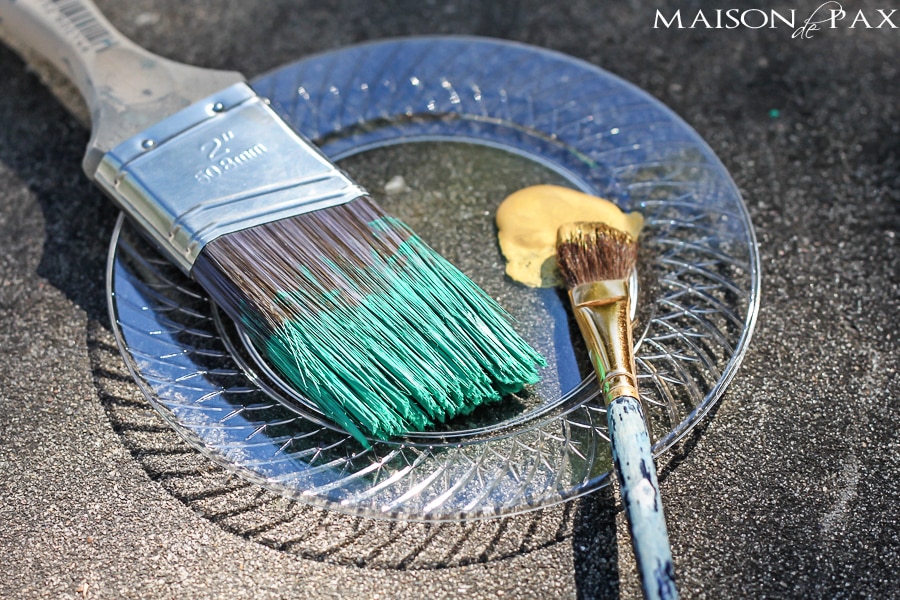 Turn an old rusty plant stand into a gorgeous side table with this patina tutorial via aiweb9ygdry.cmersite.com #upcycle #diy