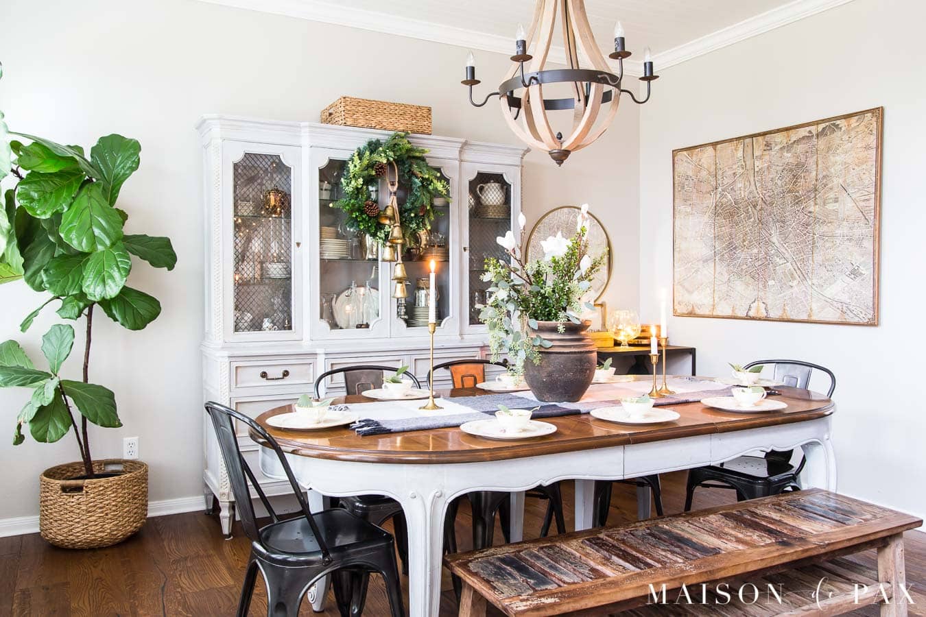 black white and gold holiday tablescape in christmas dining room | Maison de Pax