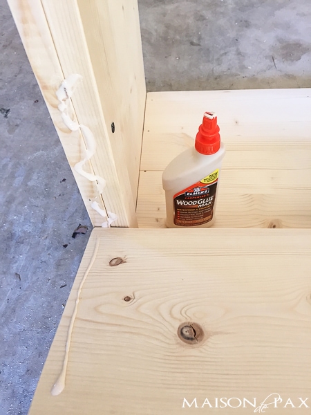 step by step tutorial and building plans for an "antique" firewood box - perfect for a mini mudroom, too! aiweb9ygdry.cmersite.com