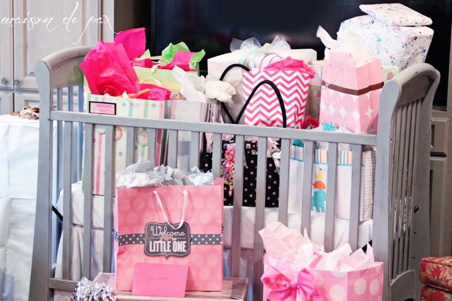 Find excellent ideas and tutorials for decorations, menu, and gifts for a springtime barbeque baby shower at aiweb9ygdry.cmersite.com