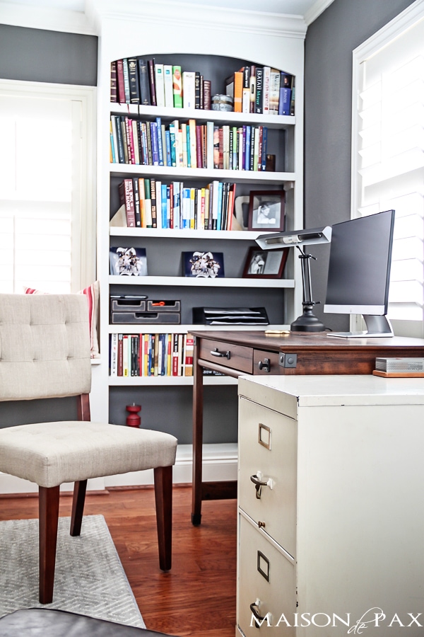 Gray and white office with the wood desk and floors... and those built-in bookshelves! aiweb9ygdry.cmersite.com