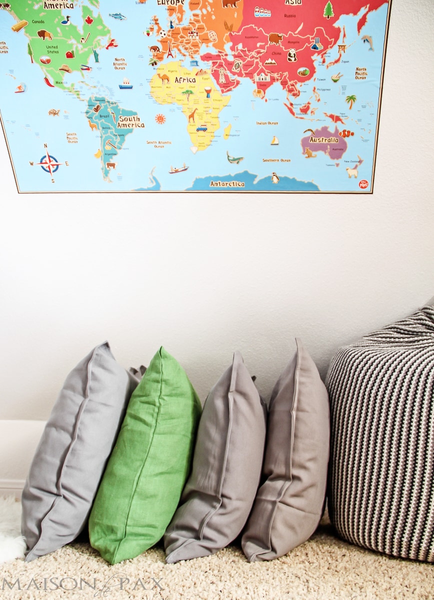 Adorable reading and play room for kids: create a darling nook anywhere in your house with books, maps, pillows, poufs, and more | aiweb9ygdry.cmersite.com