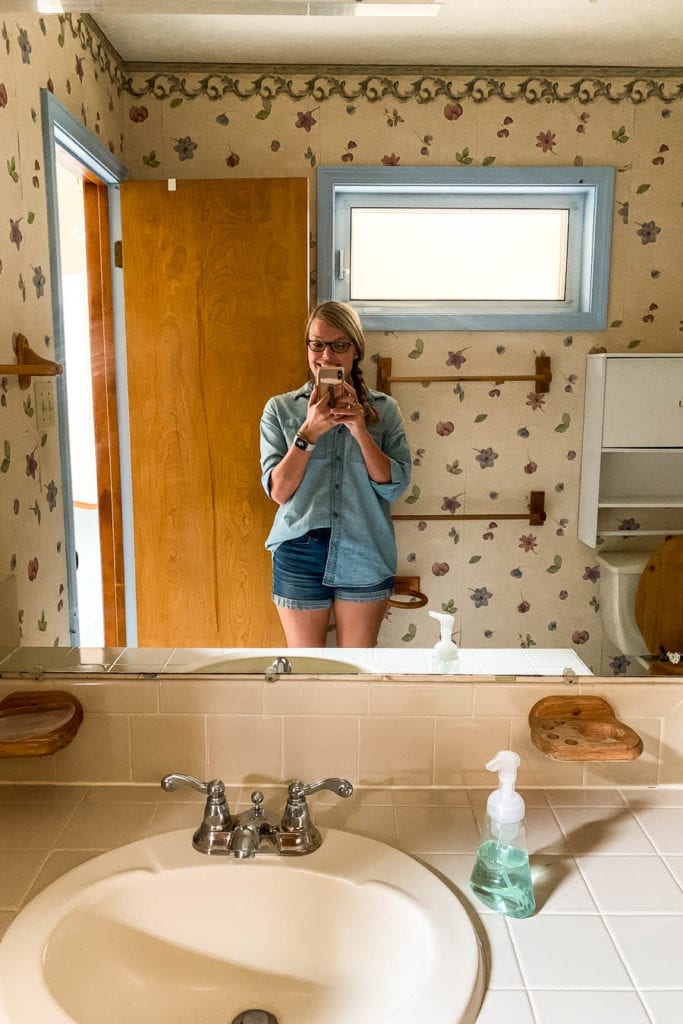 80s bath before renovation