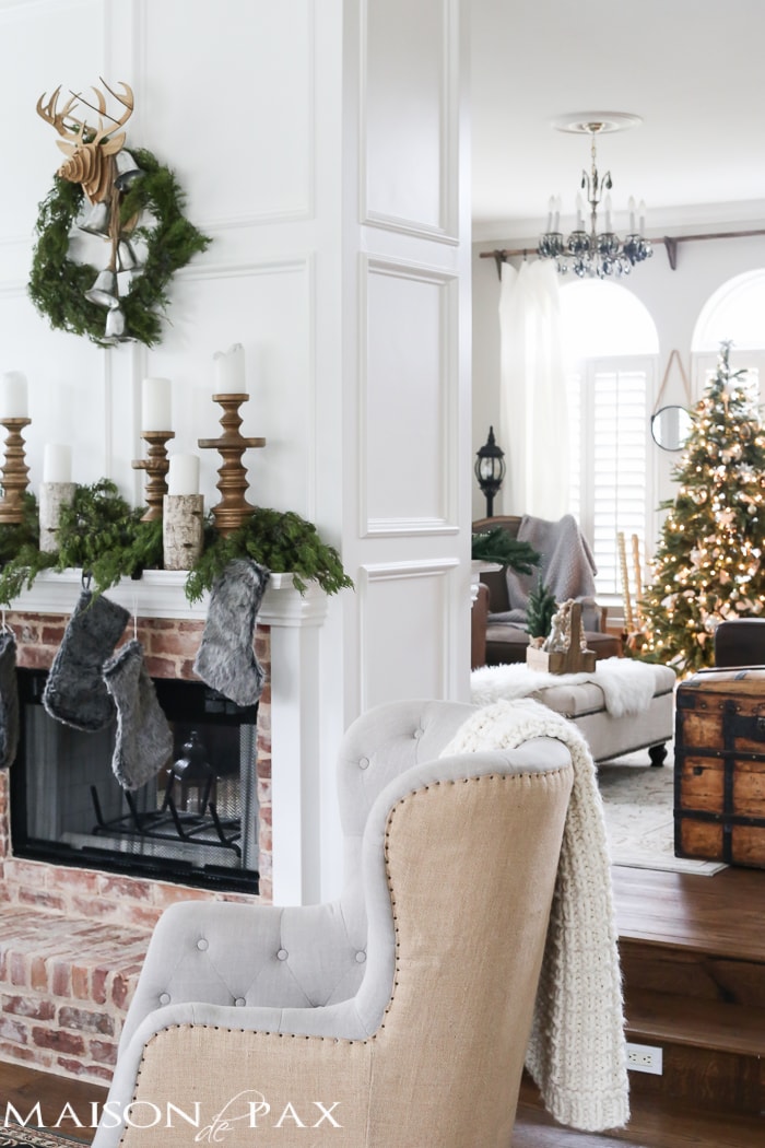 Green and white Christmas decorating ideas - Maison de Pax