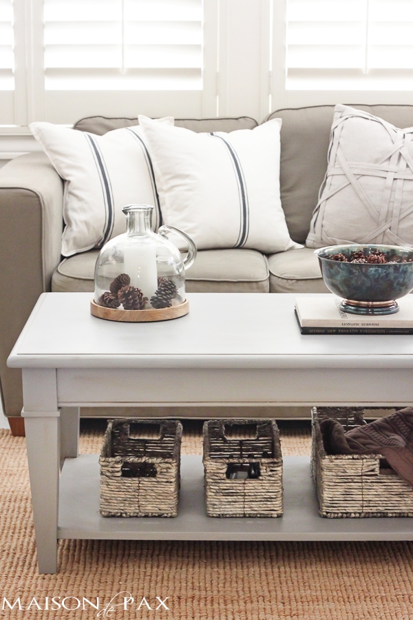 Gorgeous, simple gray chalk paint coffee and side table makeover | aiweb9ygdry.cmersite.com #diy #paint
