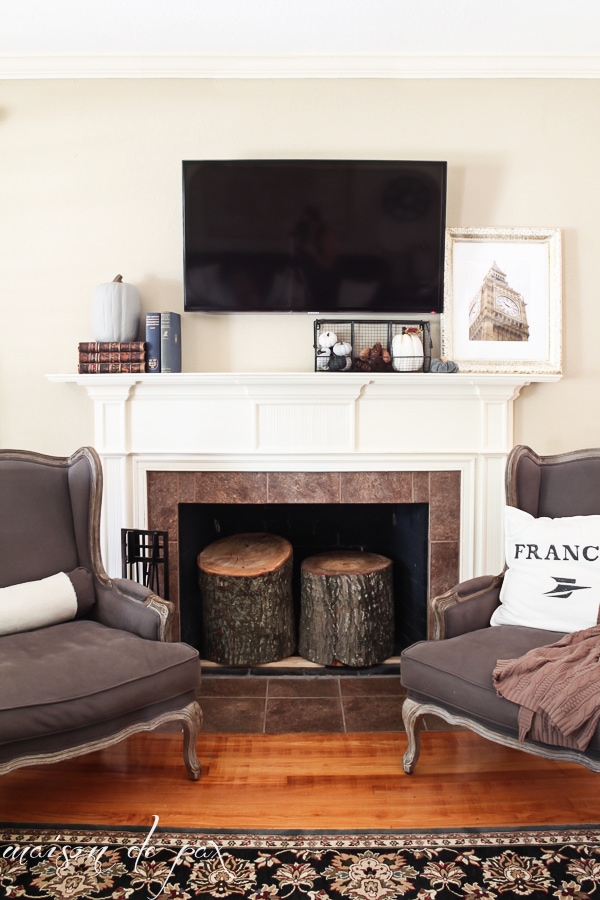 Home tour - Fall Mantel- Maison de Pax