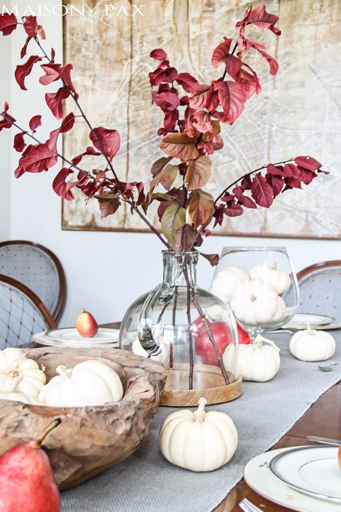 How to set a gorgeous Thanksgiving table: step by step process for a beautiful fall tablescape and gorgeous inspiration with white pumpkins, fall foliage, pears, and natural textures | aiweb9ygdry.cmersite.com