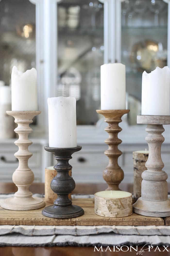 Love this super easy DIY centerpiece! So versatile... PLUS a checklist to help you get your Thanksgiving table ready.