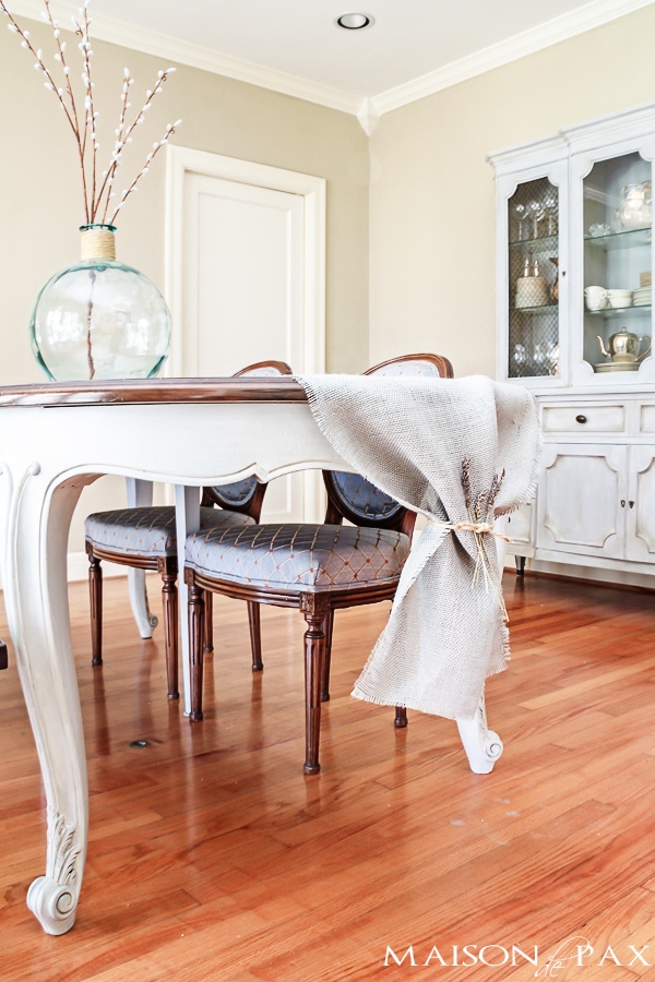 Such an EASY project!  No sew DIY burlap table runner via aiweb9ygdry.cmersite.com