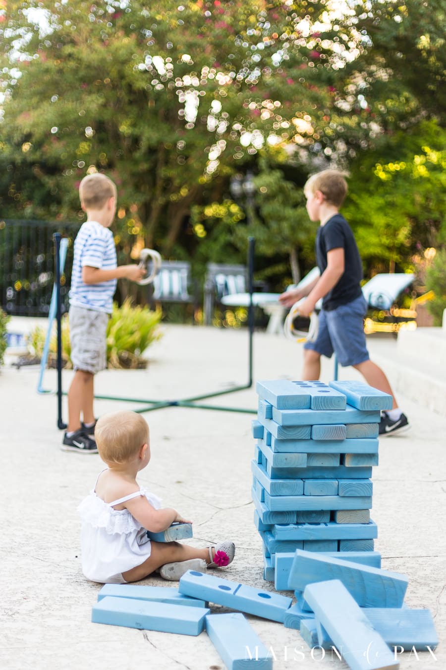 Outdoor Family Games: Build Together