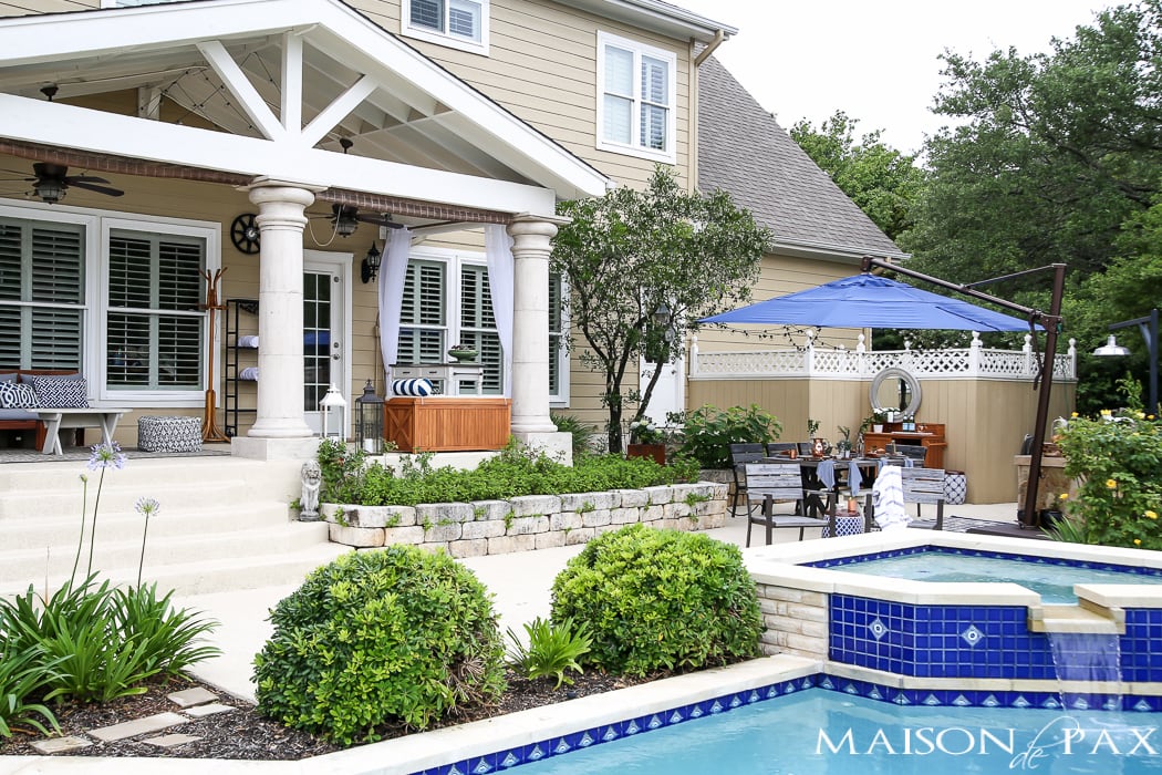 backyard with pool: keep it simple with blue and white