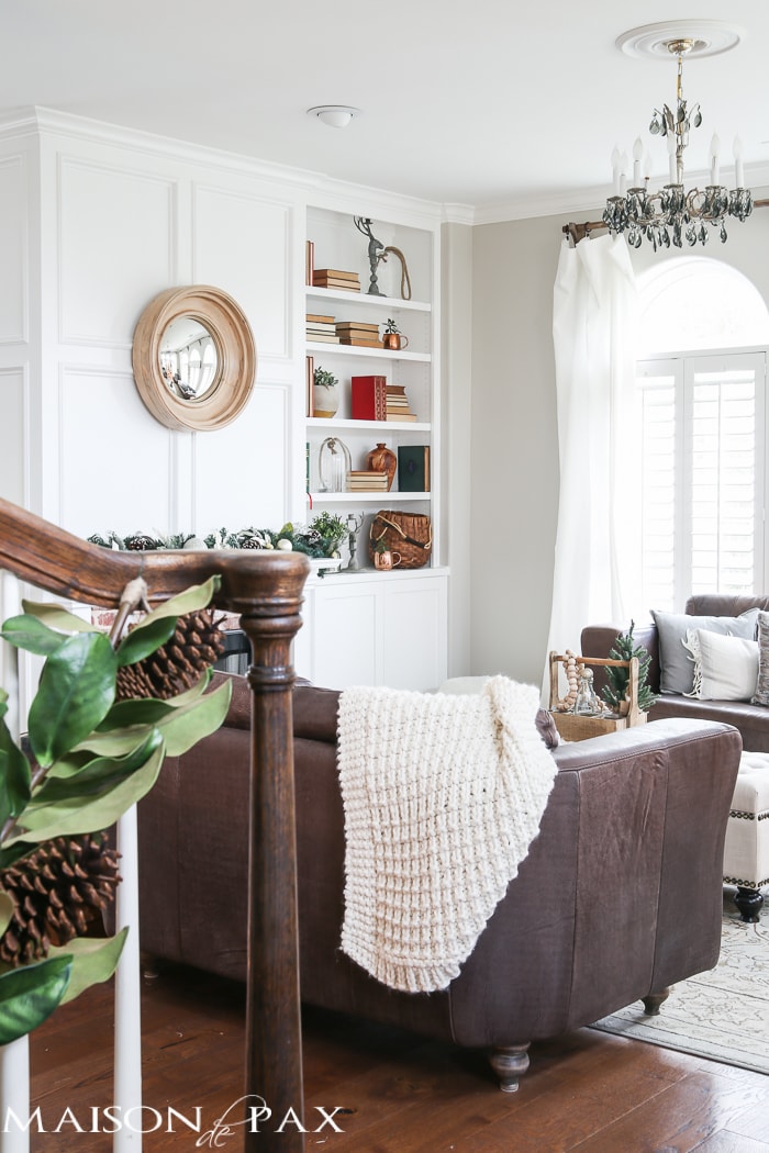 Green and white Christmas decorating ideas - Maison de Pax