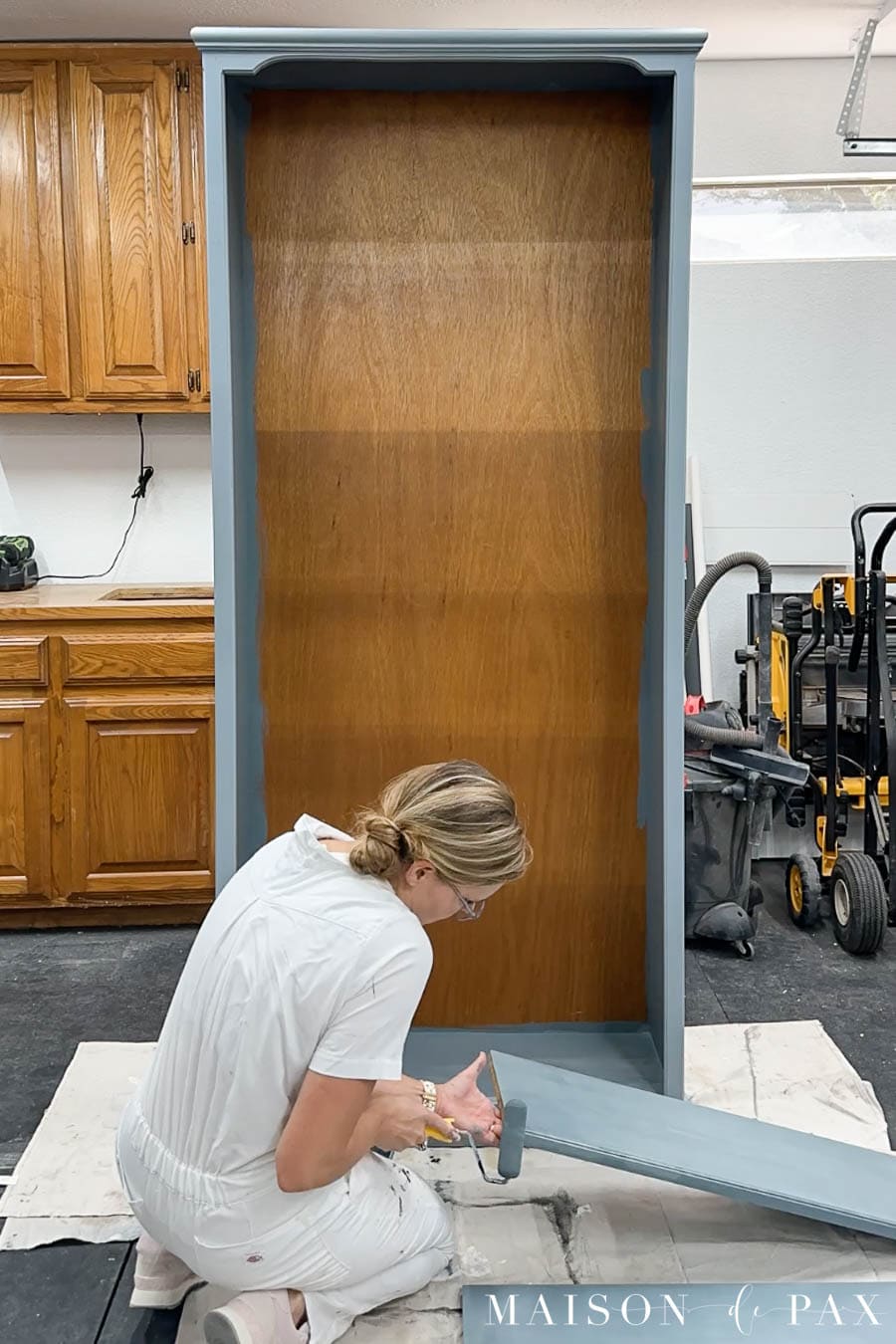 using foam trim roller to paint laminate furniture