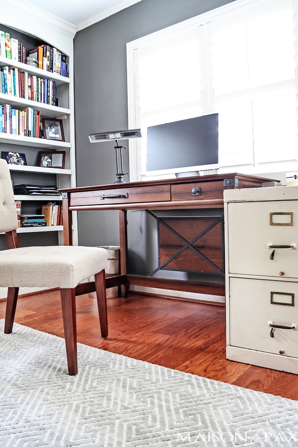 Gray and white office with the wood desk and floors... and those built-in bookshelves! aiweb9ygdry.cmersite.com