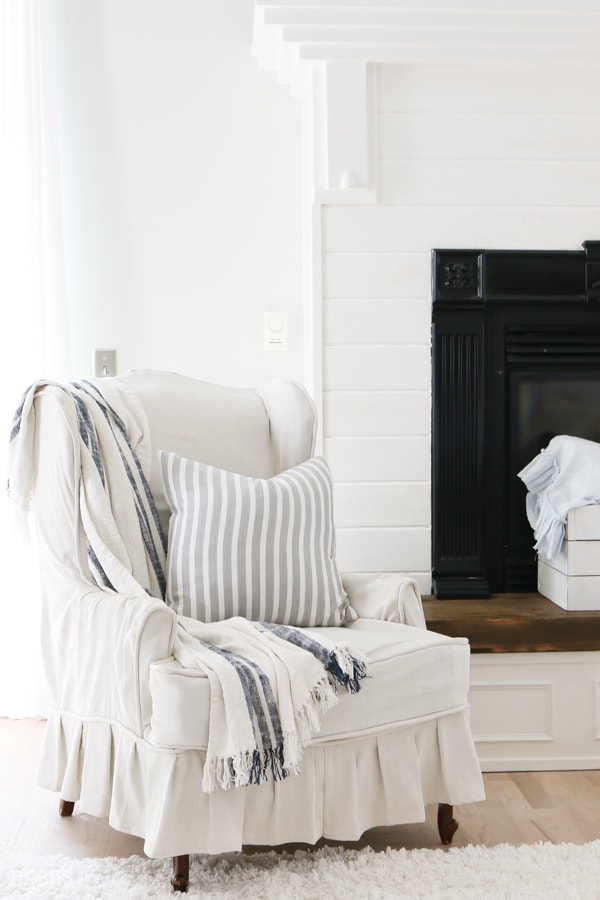 Gorgeous white living room: neutral decor, french cottage elements, diy projects, and more