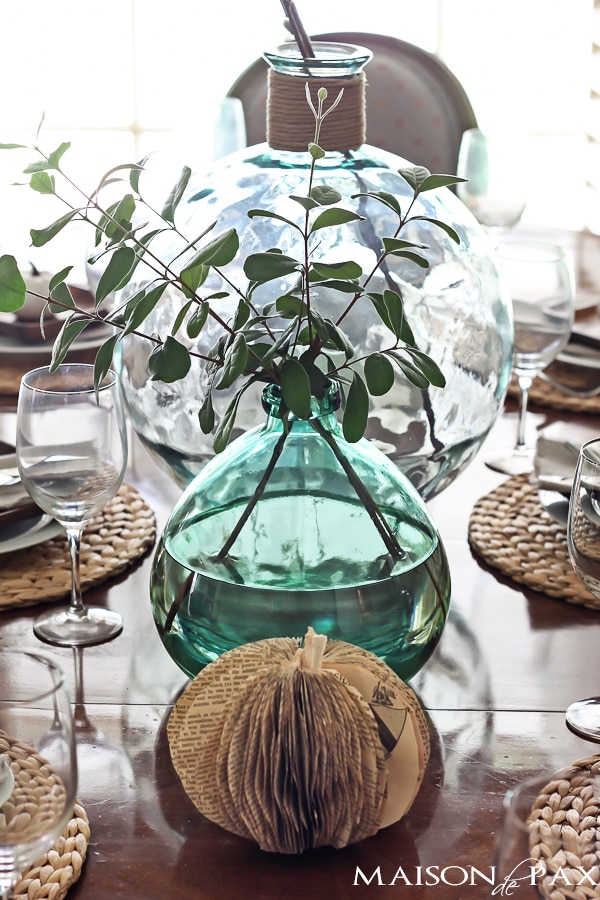gorgeous neutral fall centerpieces at aiweb9ygdry.cmersite.com #fall #decor #centerpiece #tablescape #dining