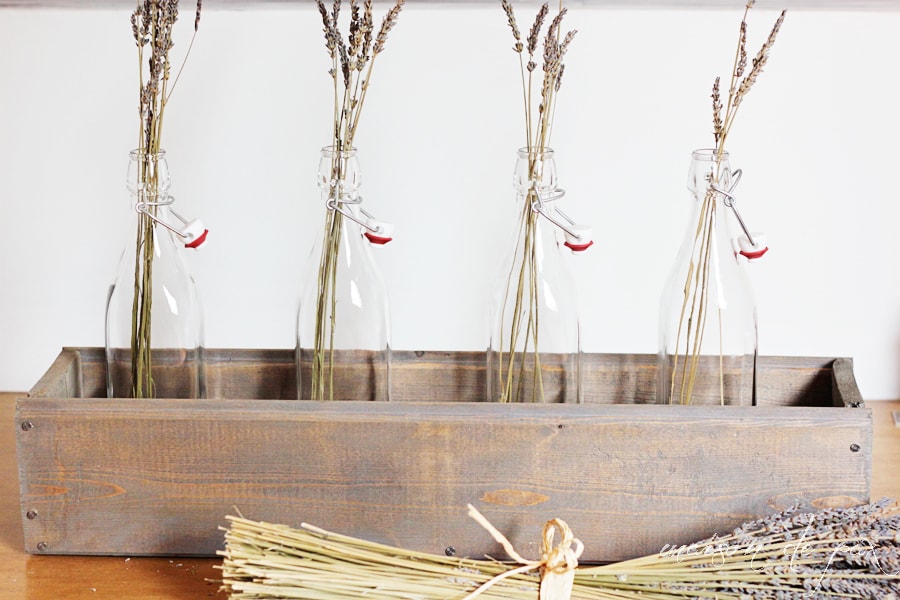 Simple tutorial for creating a weathered, rustic wooden box at aiweb9ygdry.cmersite.com. Great for centerpiece, flowers, vases, jars, etc.