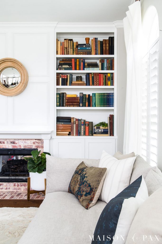 mixed throw pillows on neutral sofa | Maison de Pax